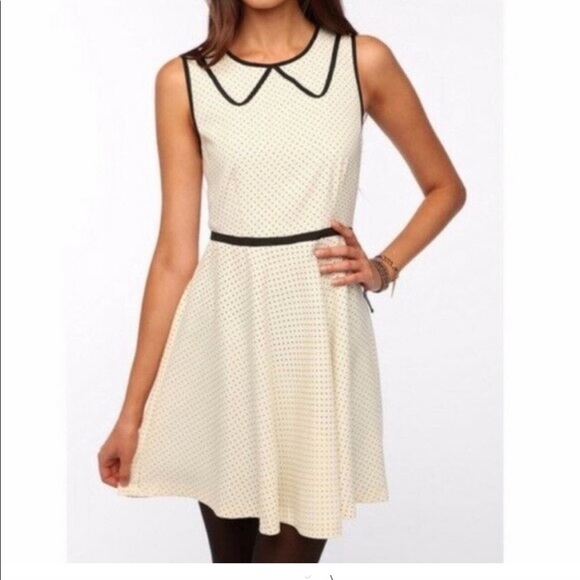 Anthropologie Dresses & Skirts - Anthropologie Coincidence and Chance Polka Dot Peter Pan collar dress 8
